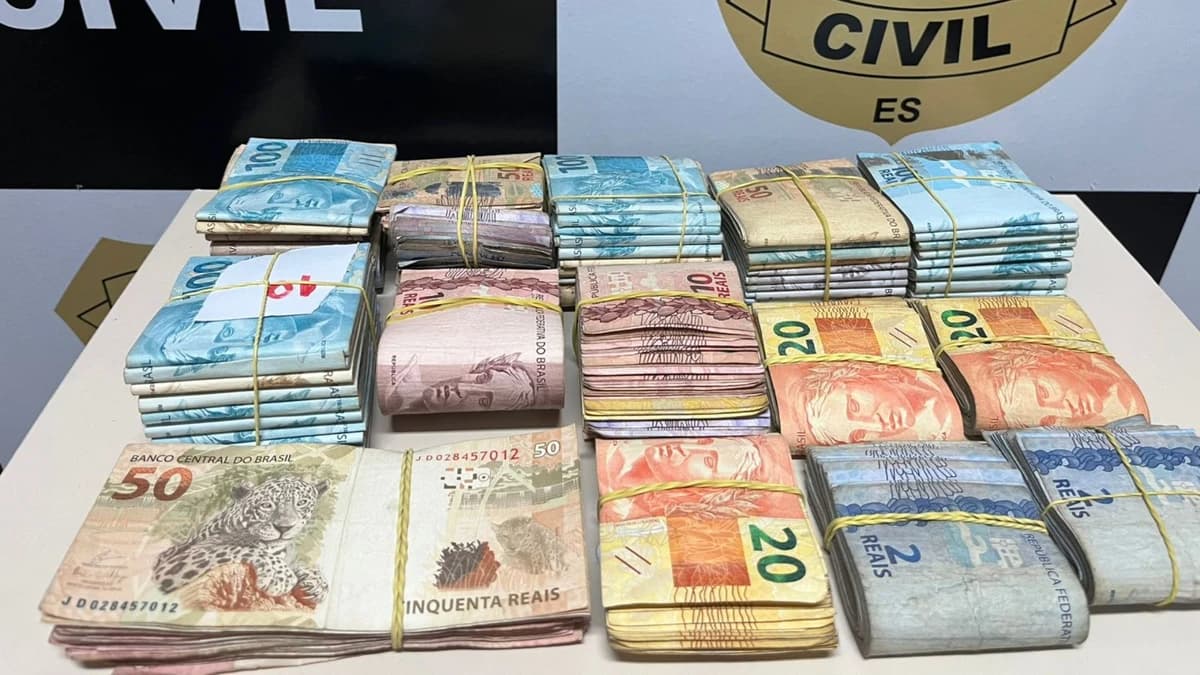 Golpe Online Desmantelado: Polícia Civil Flagra Esquema com Cartões Clonados e Bens de Luxo em Itapemirim