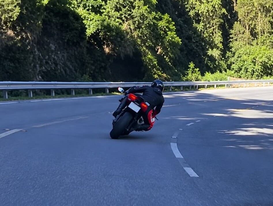 Motociclista Ferido em Acidente na BR-262