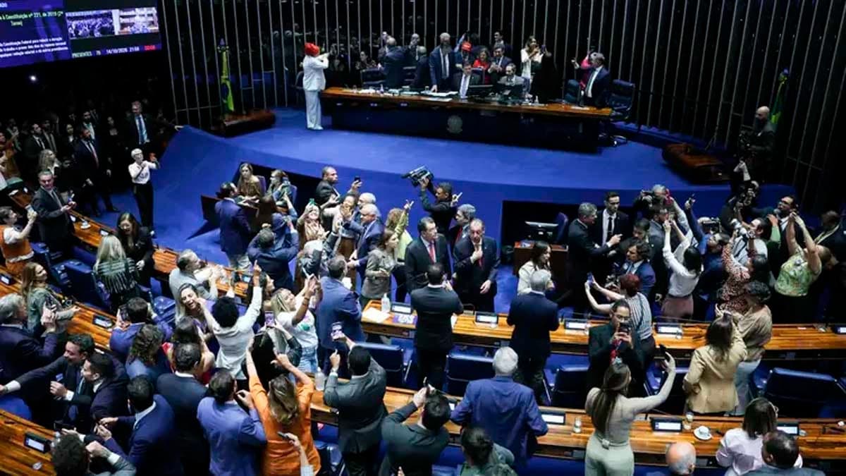 Jornada de Trabalho: Senado Aprova Redução e Fim da Escala 6x1
