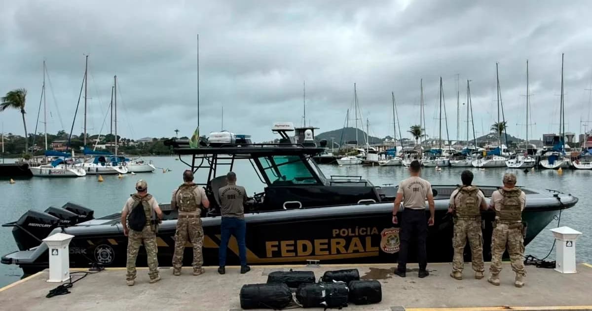 Cocaína Oculta em Navio é Capturada em Operação da PF
