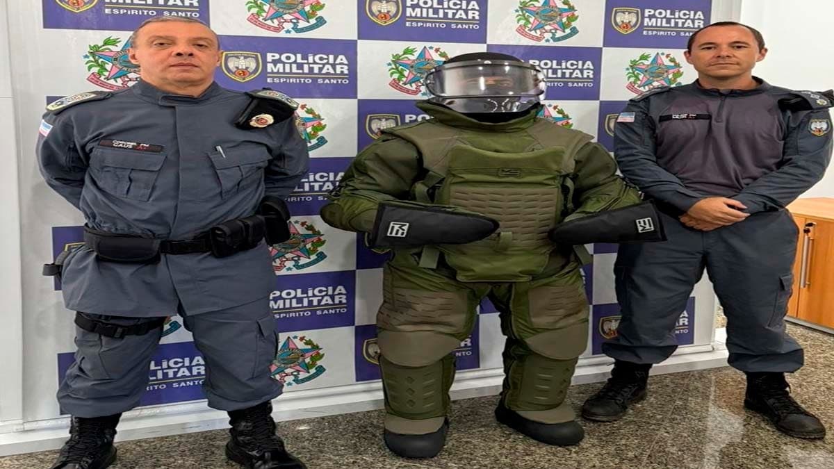PMES Eleva Segurança com Traje Antibomba de Ponta