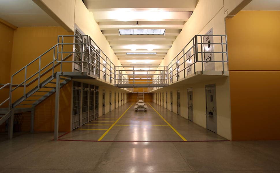 Detento Morre em Ataque na Penitenciária de Vila Velha