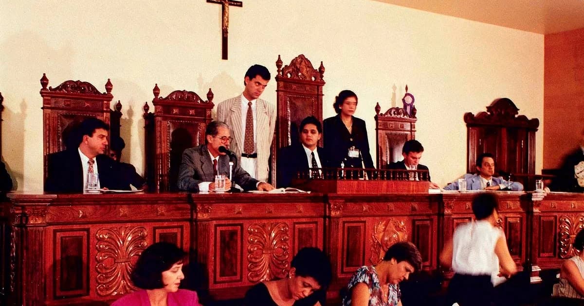 Ferraço Assume Governo do Estado em Momento Crucial