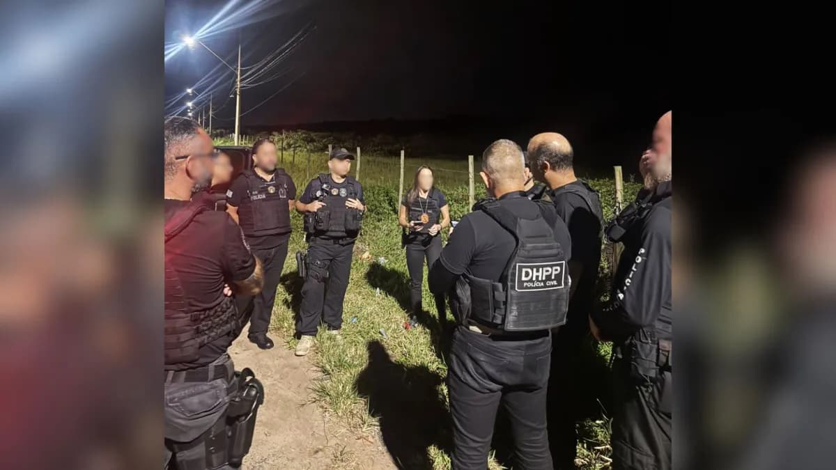 Mulher Presa por Ligação com Esquema de Exploração Sexual Infantil