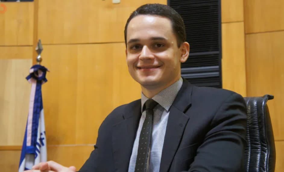 Show em evento da Prefeitura de Vitória gera questionamentos sobre uso de estrutura pública em pré-campanha