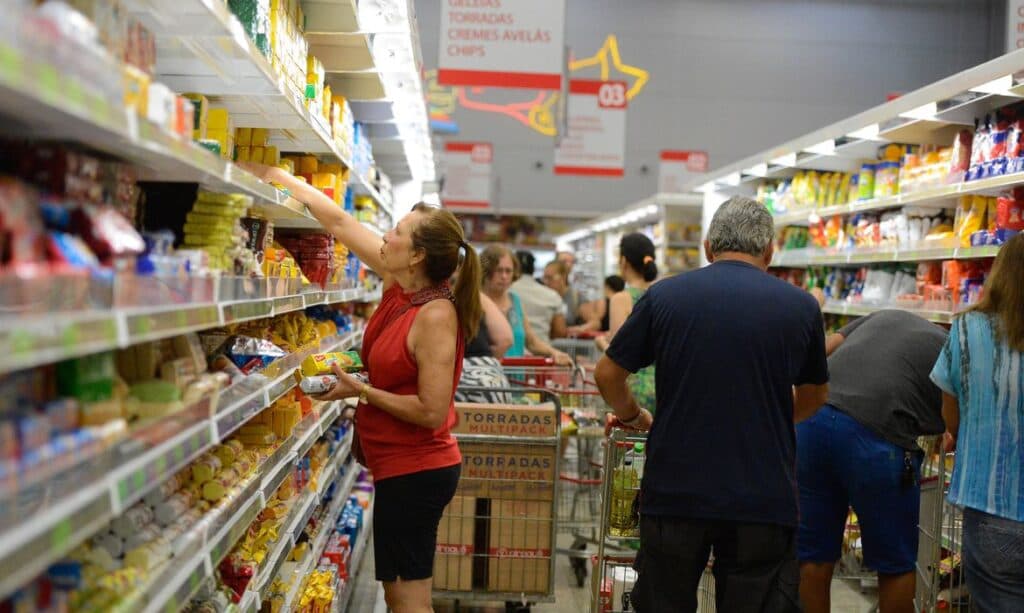Supermercados do ES Fecham Domingos e Reforçam Atendimento Sábados
