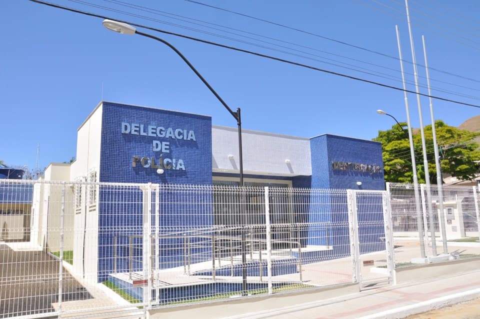 Mulher é Ferida a Facadas em Piúma Após Discussão