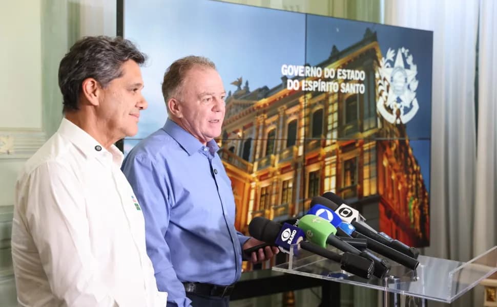 Casagrande anuncia renúncia para disputar o Senado; Ricardo Ferraço assume governo do ES e acelera sucessão política
