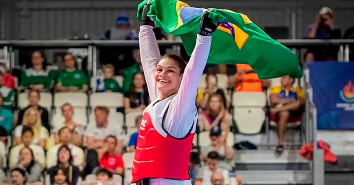 Maria Clara Pacheco Domina Taekwondo Mundial com Ouro em Paris