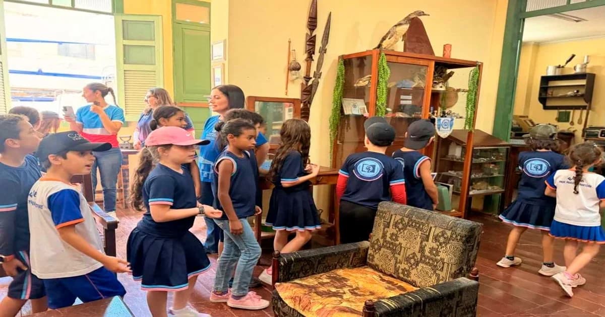 Estudantes de Muniz Freire Mergulham na História e Cultura Local