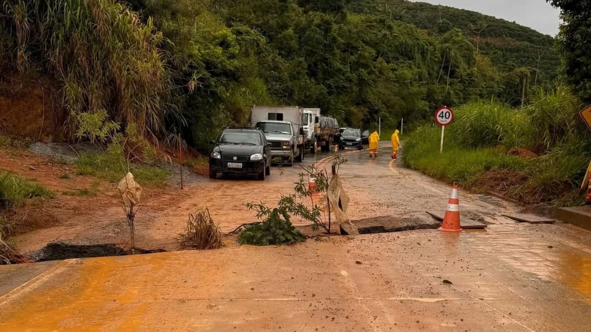 Ponte em Iúna Interditada Após Danos Severos por Chuvas Intensas