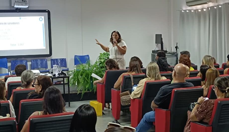 Cachoeiro de Itapemirim Prepara Gestores Escolares para Ano Letivo de 2026