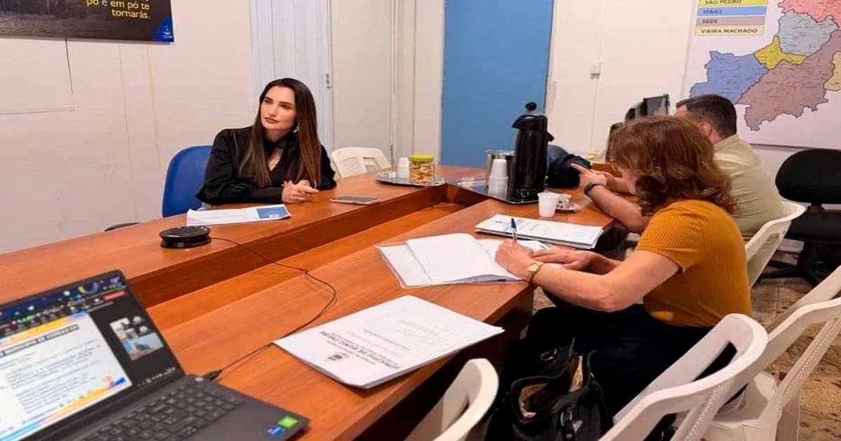 Educação de Muniz Freire Brilha em Fórum Nacional